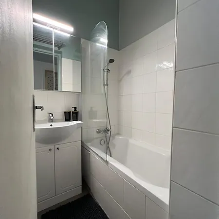 Luxurious Retreat - 15min From Central Paris, Ac Included דירה *